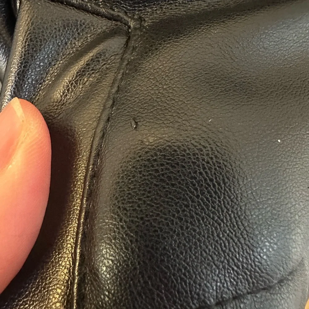 Hollister Sleek Black Vegan Leather Puffer Bomber Jacket - Picture 7 of 8